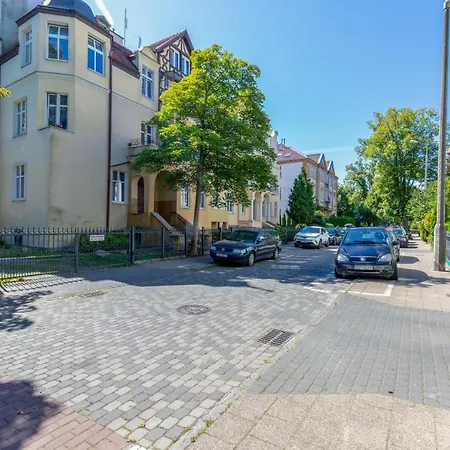 Helska Dolny By Renters *